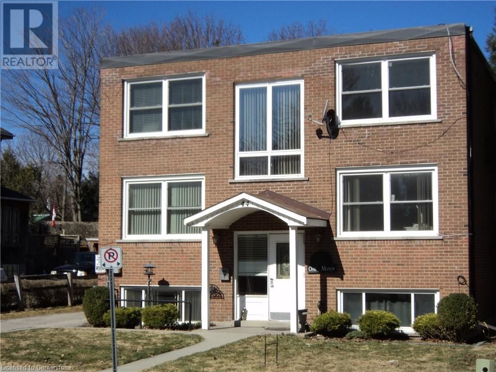 44 MEMORIAL AVENUE Image 1