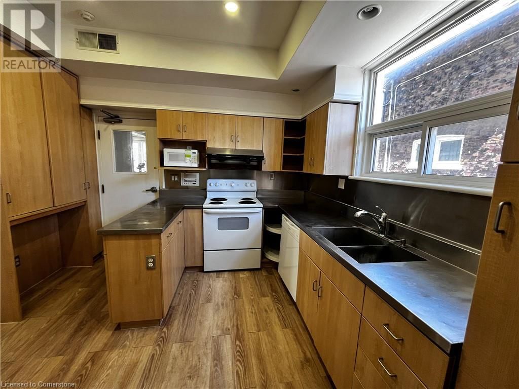 19 SCHNEIDER AVENUE Image 10