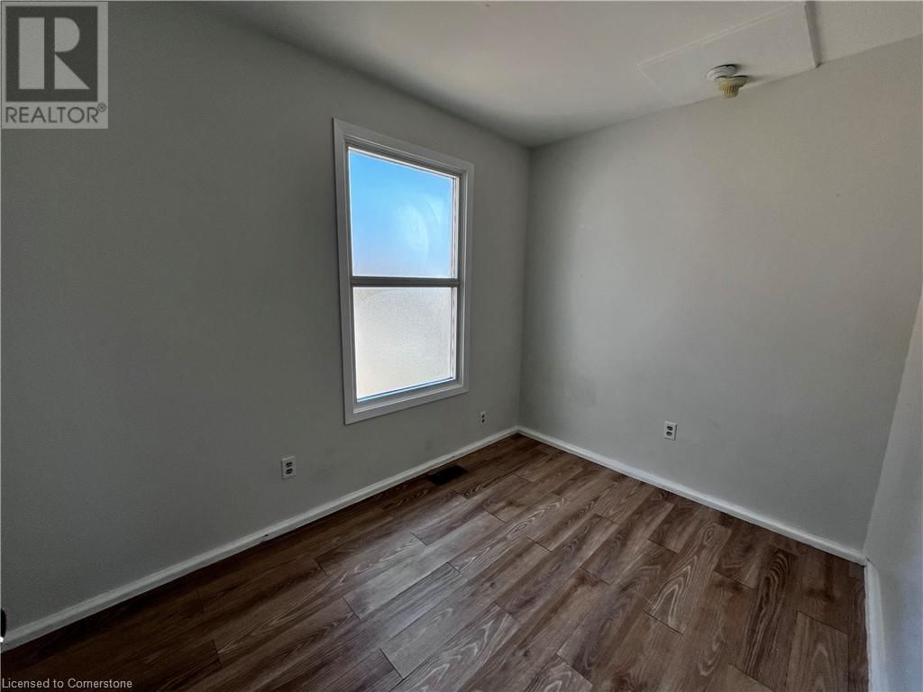 19 SCHNEIDER AVENUE Image 18