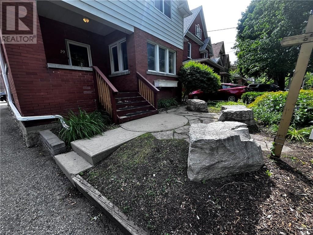 19 SCHNEIDER AVENUE Image 2