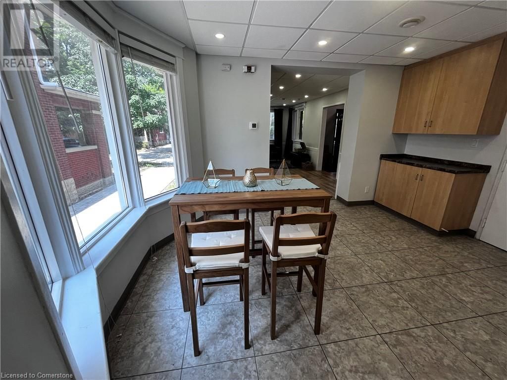 19 SCHNEIDER AVENUE Image 9