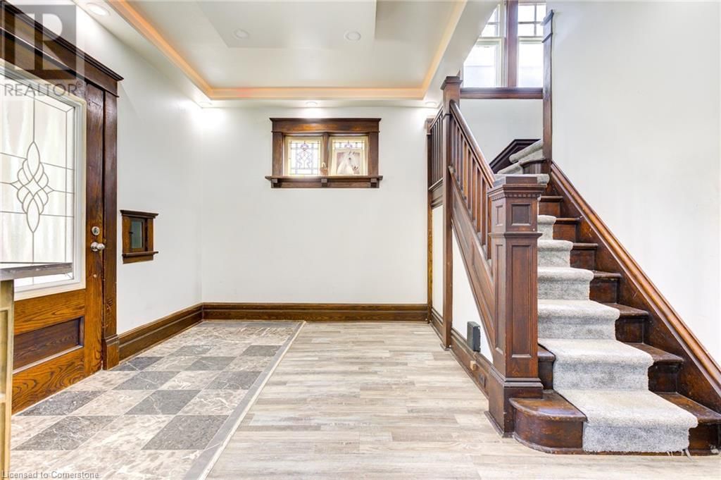 59 IRVIN STREET Image 10