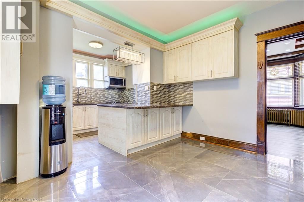 59 IRVIN STREET Image 18