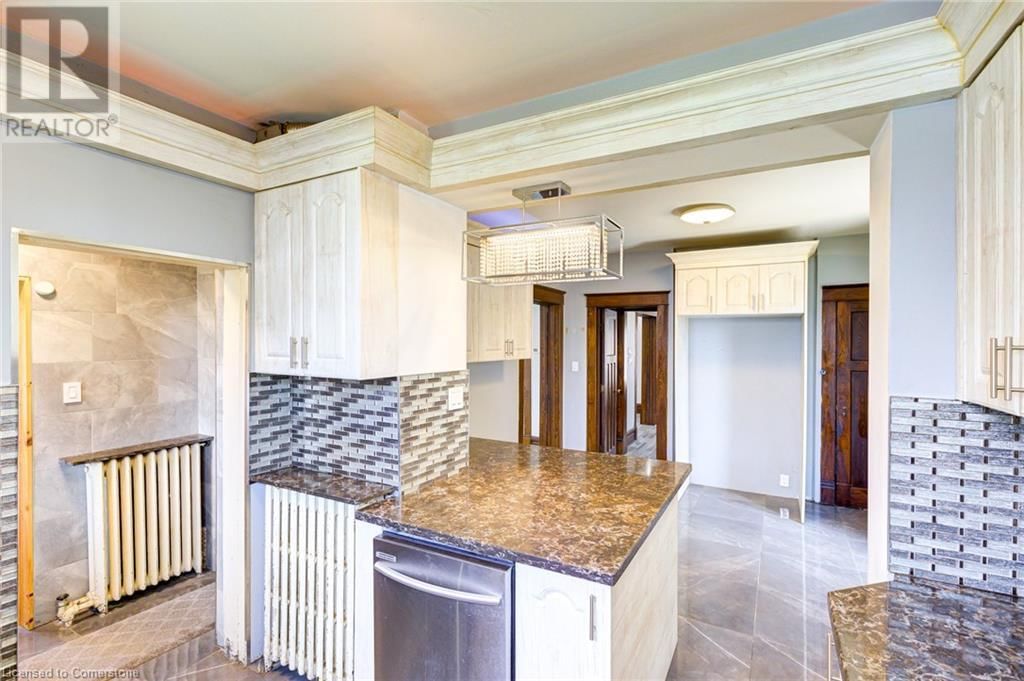 59 IRVIN STREET Image 21
