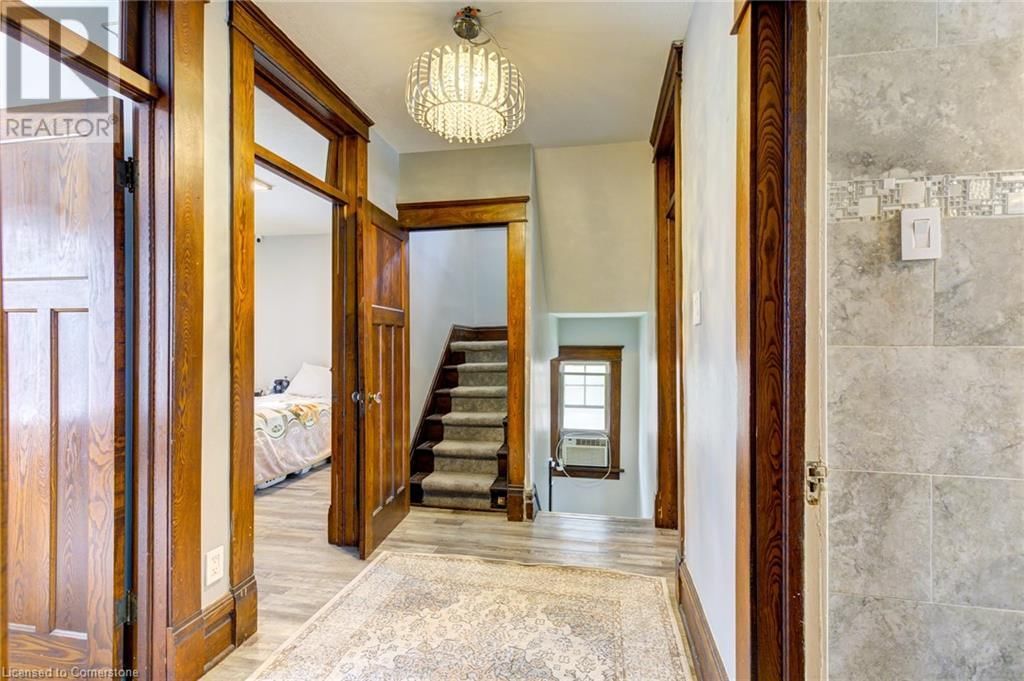 59 IRVIN STREET Image 24