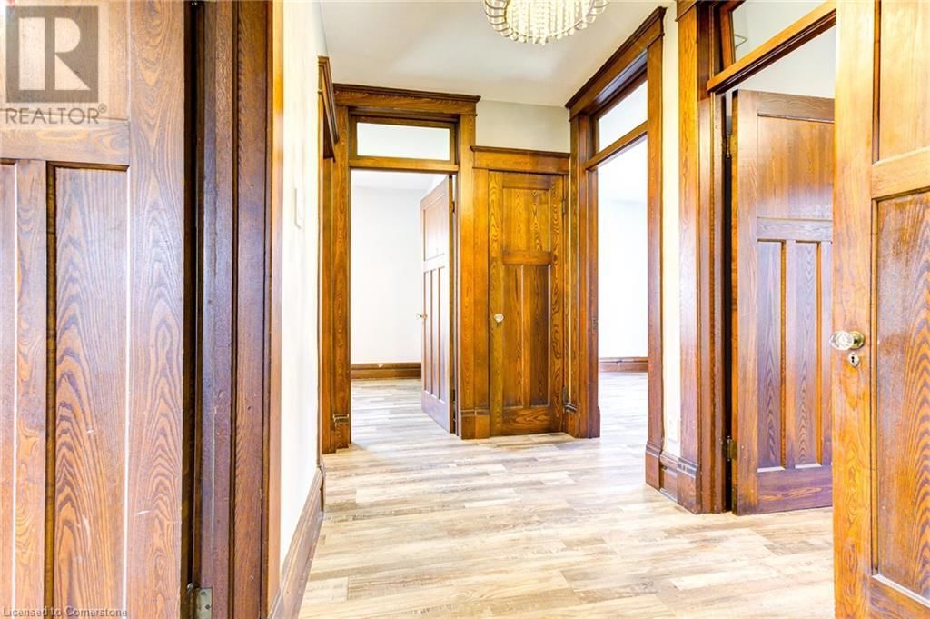 59 IRVIN STREET Image 25