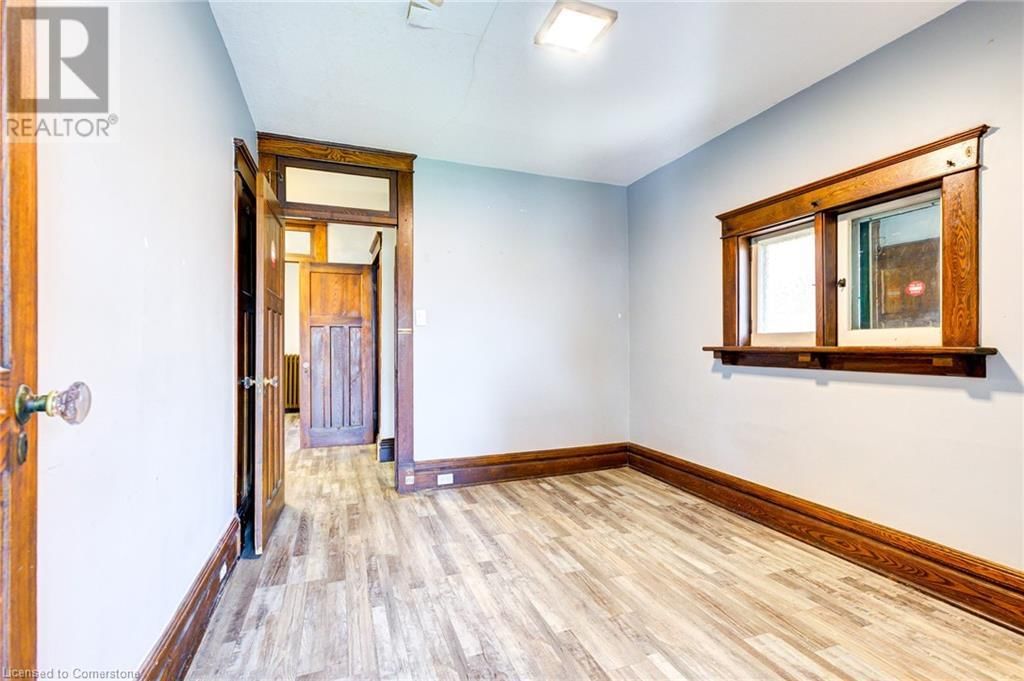 59 IRVIN STREET Image 27