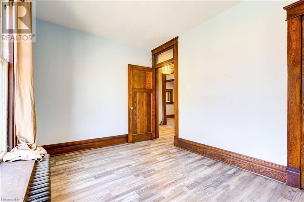 59 IRVIN STREET Image 33