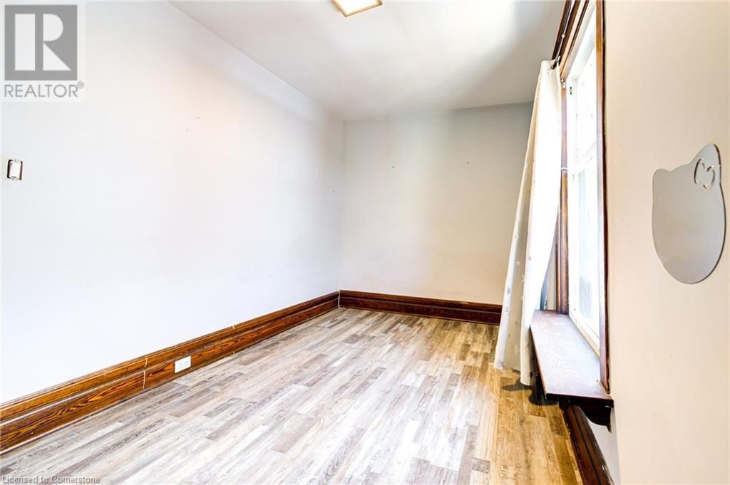 59 IRVIN STREET Image 35