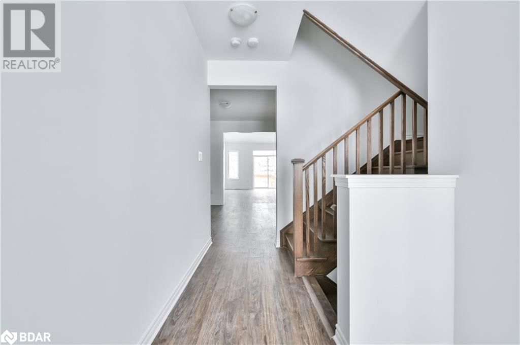10 DYER CRESCENT Image 10