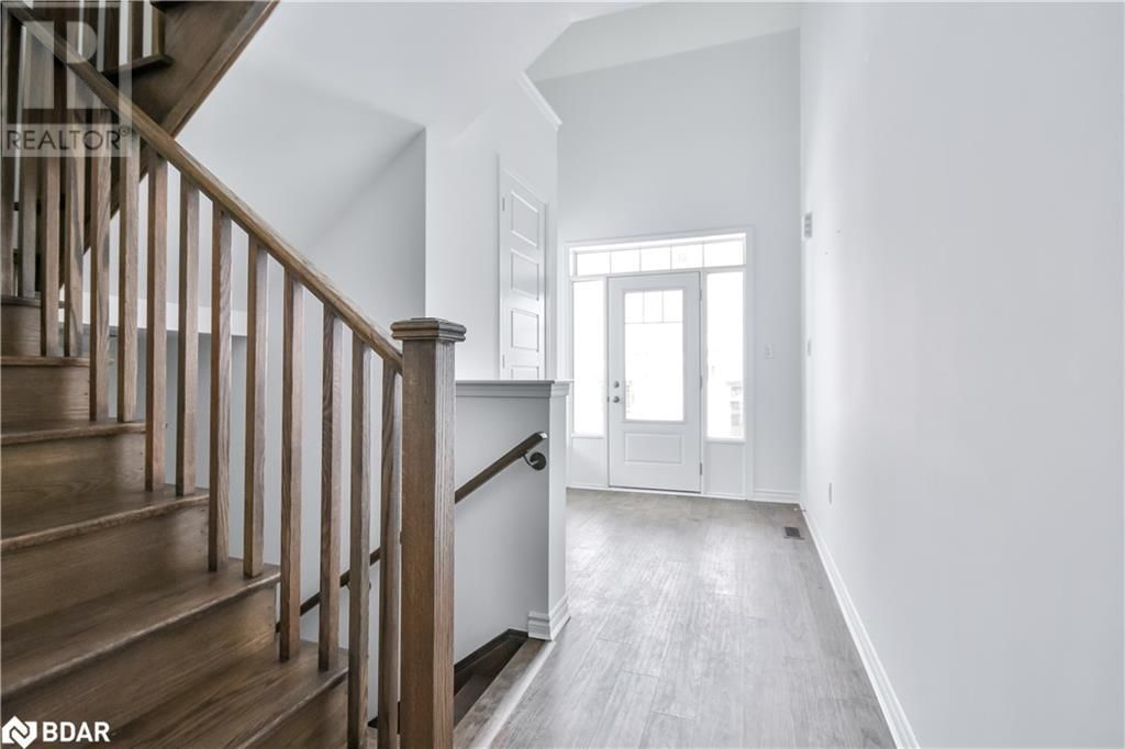 10 DYER CRESCENT Image 11