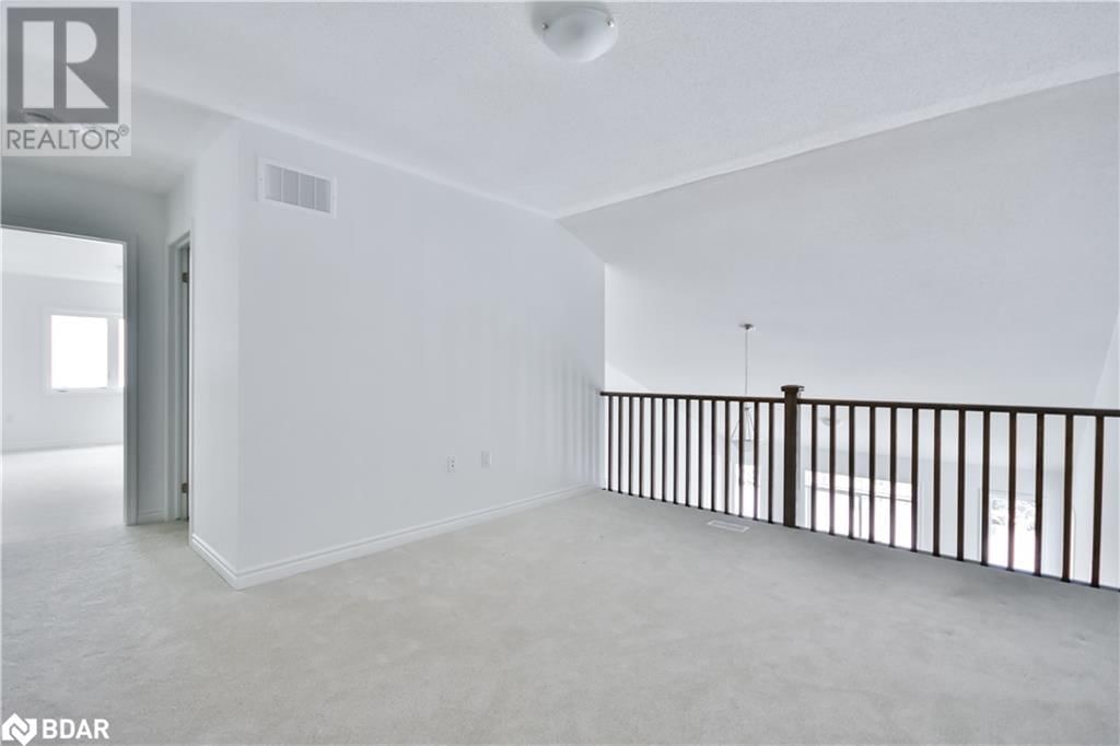 10 DYER CRESCENT Image 16