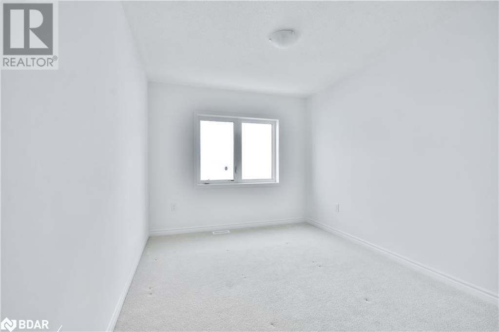 10 DYER CRESCENT Image 18