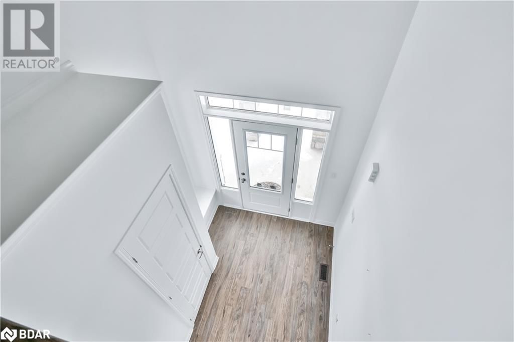 10 DYER CRESCENT Image 22