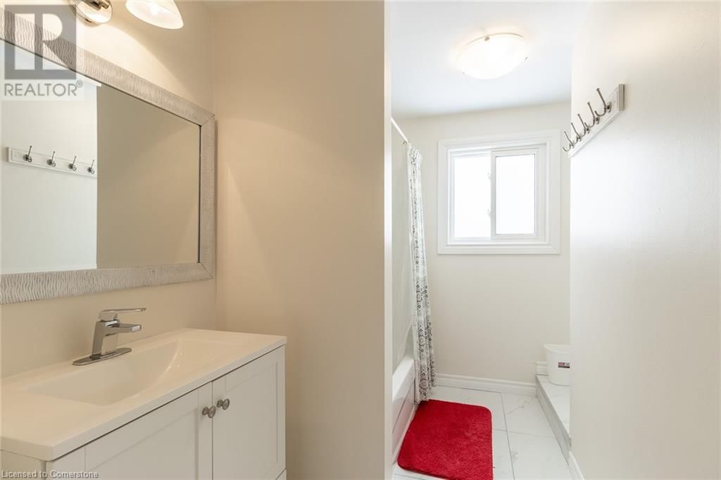 58 ROMY CRESCENT Image 14