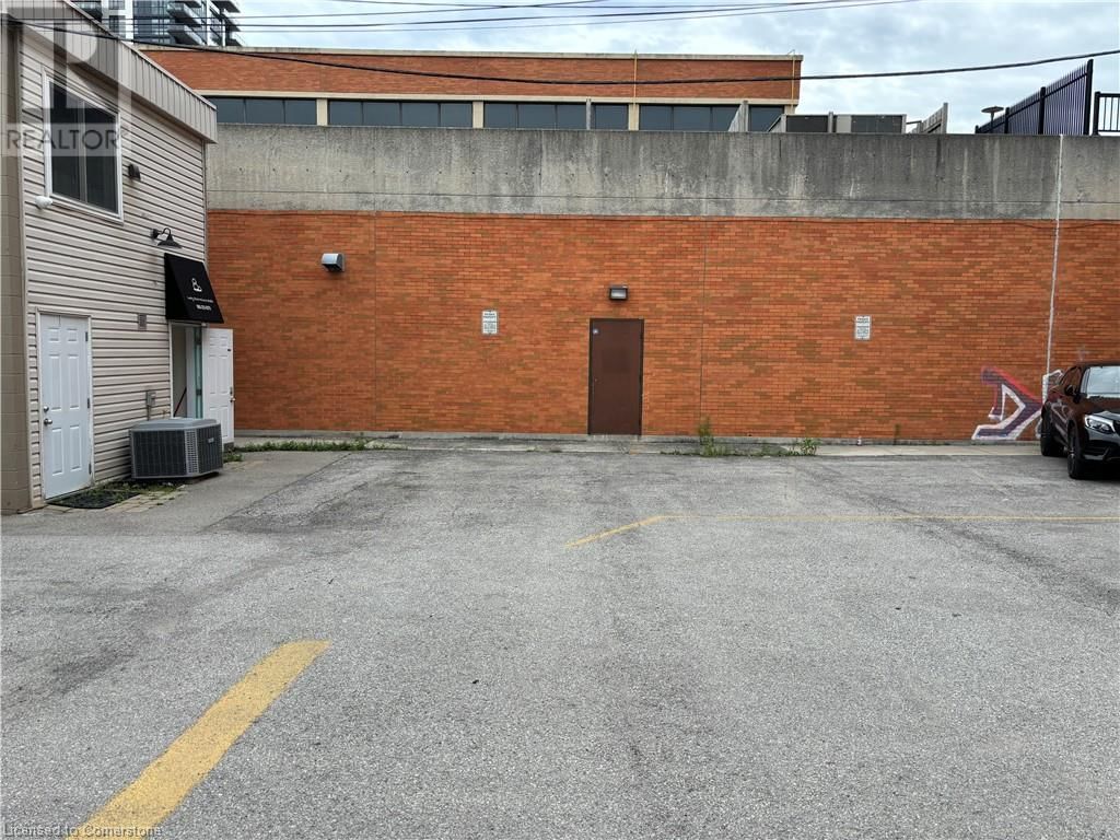 468 BRANT STREET Image 10