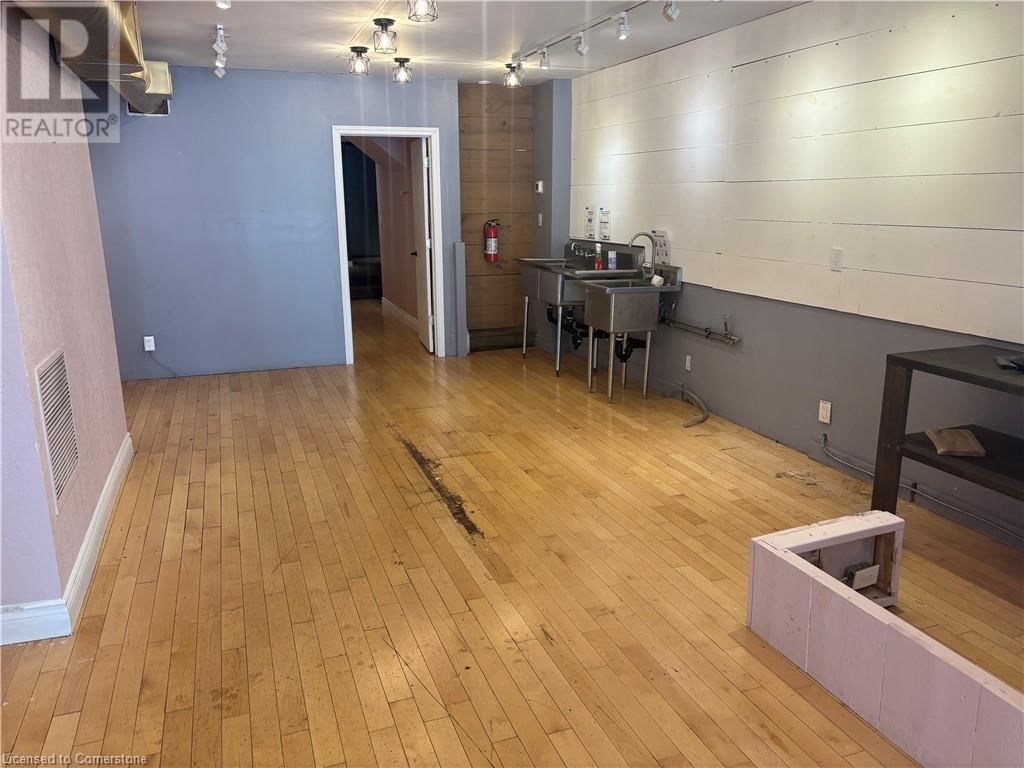 468 BRANT STREET Image 6