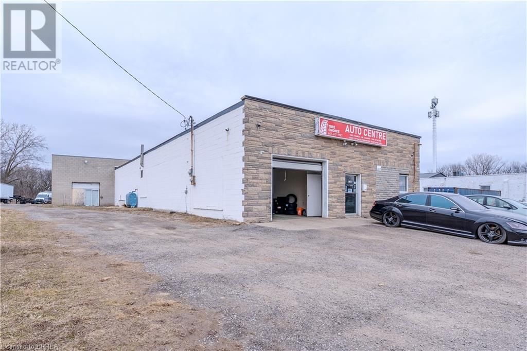 663 COLBORNE STREET WEST Image 1