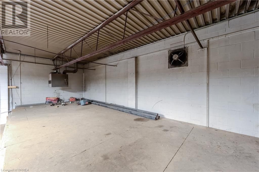 663 COLBORNE STREET WEST Image 22
