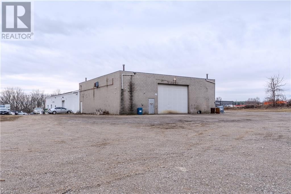 663 COLBORNE STREET WEST Image 24