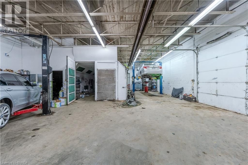 663 COLBORNE STREET WEST Image 6