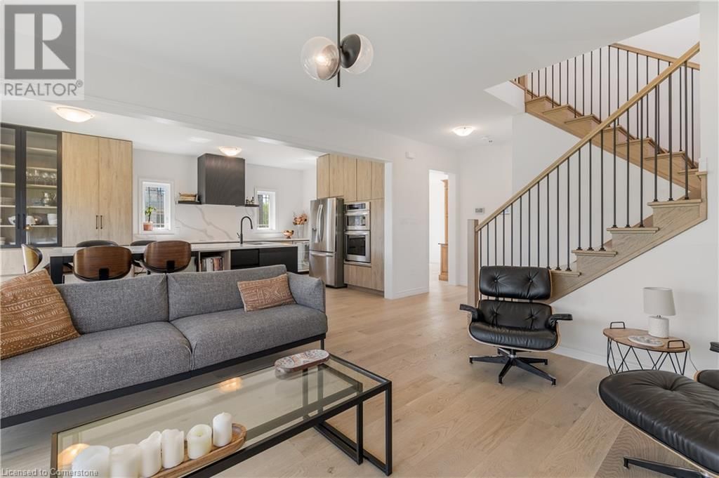 48 MACALISTER BOULEVARD Image 18