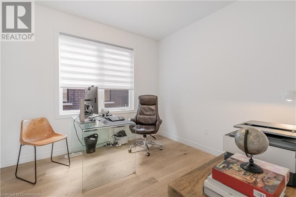 48 MACALISTER BOULEVARD Image 21