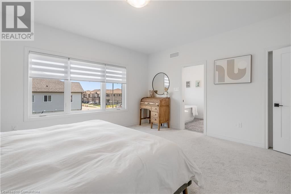 48 MACALISTER BOULEVARD Image 26