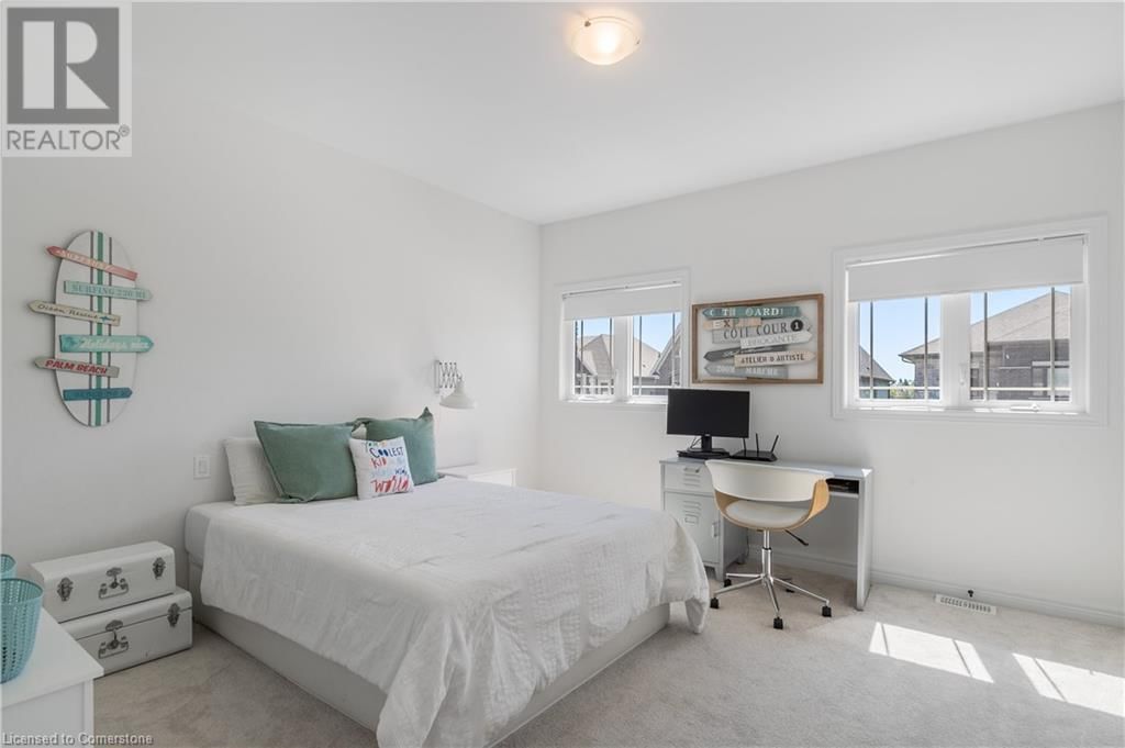 48 MACALISTER BOULEVARD Image 31