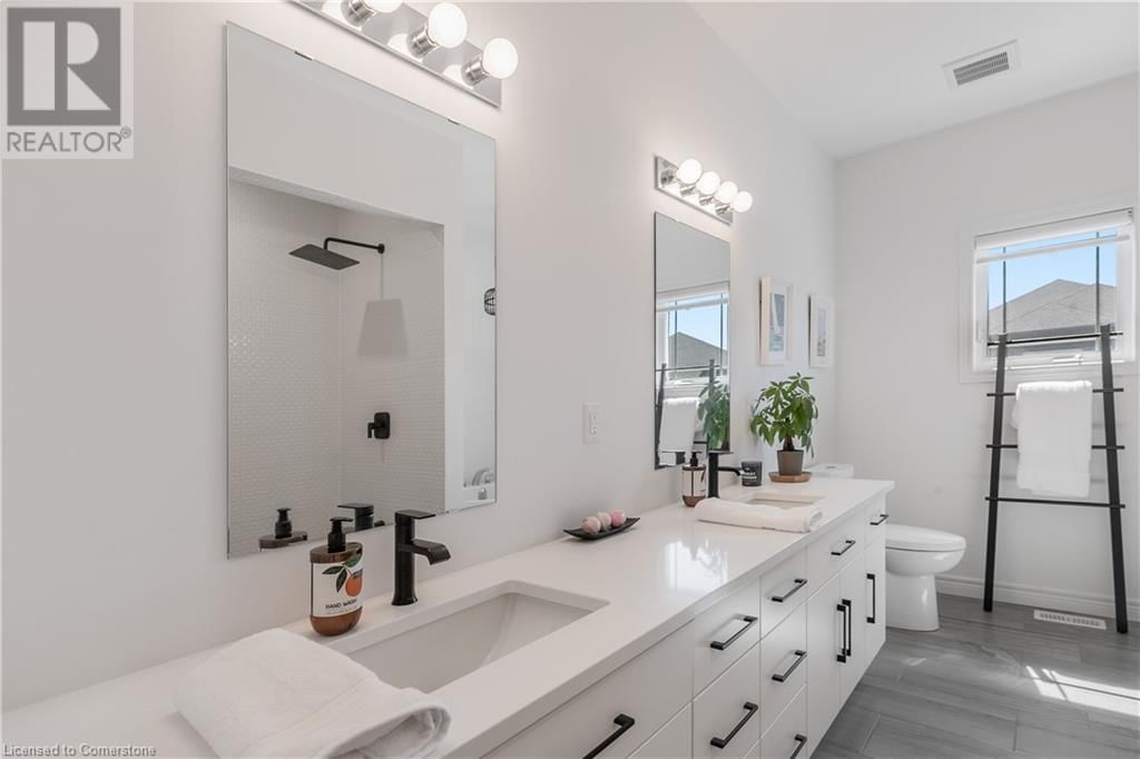 48 MACALISTER BOULEVARD Image 32