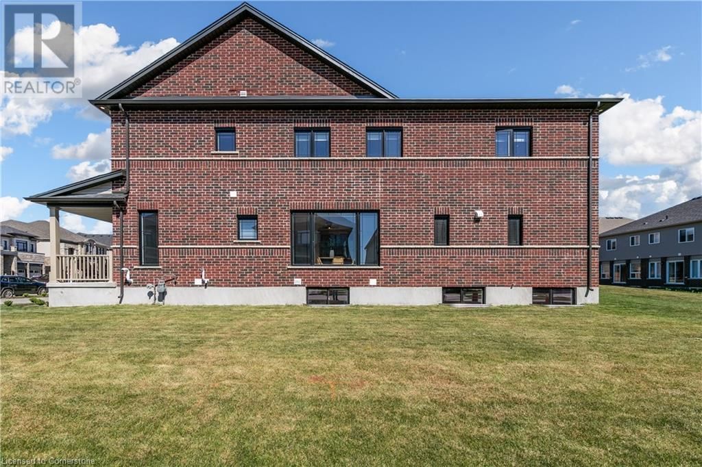 48 MACALISTER BOULEVARD Image 39