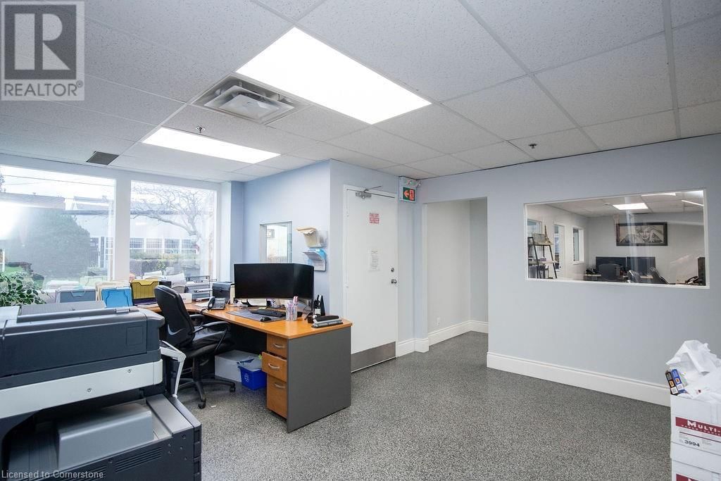 42 NIAGARA STREET Image 12
