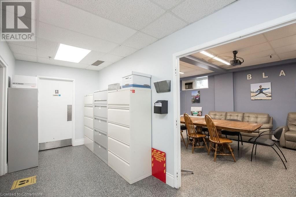 42 NIAGARA STREET Image 24