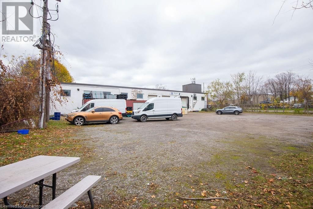 42 NIAGARA STREET Image 44