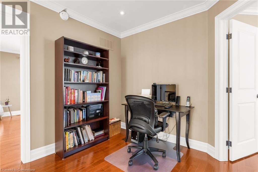 1705 UPPER WELLINGTON STREET Image 23