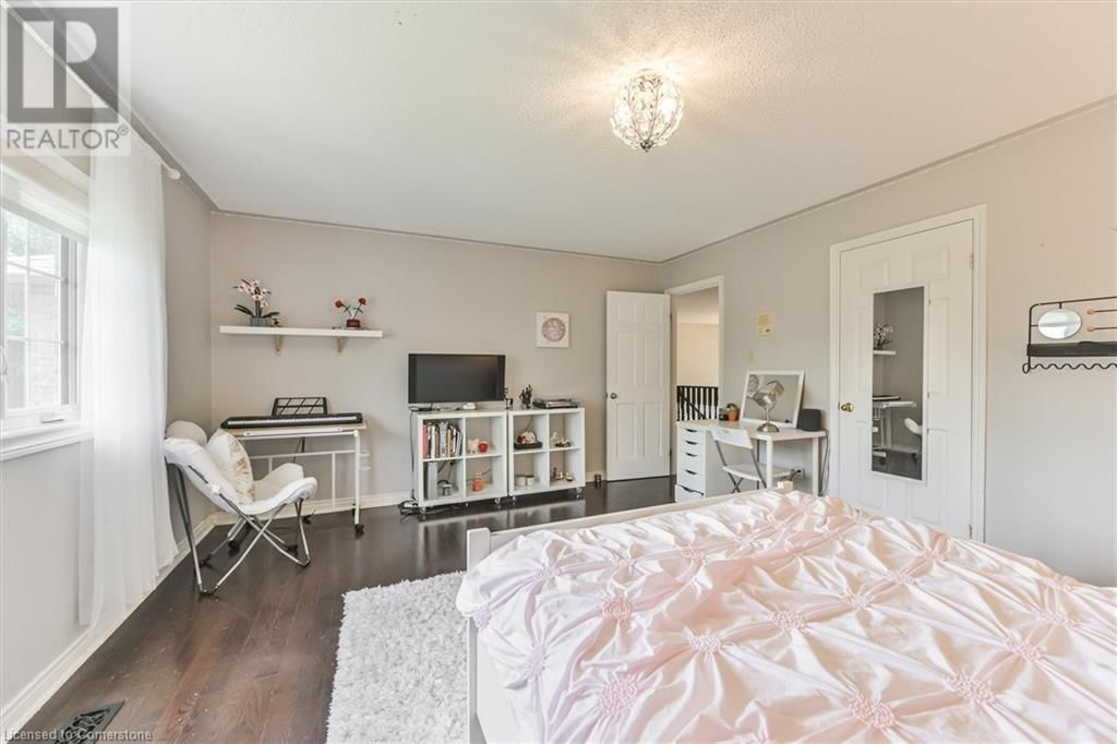 3588 THORPEDALE COURT Image 33