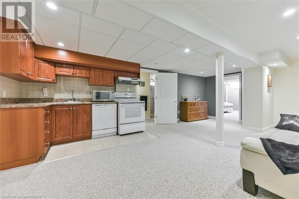 3588 THORPEDALE COURT Image 36