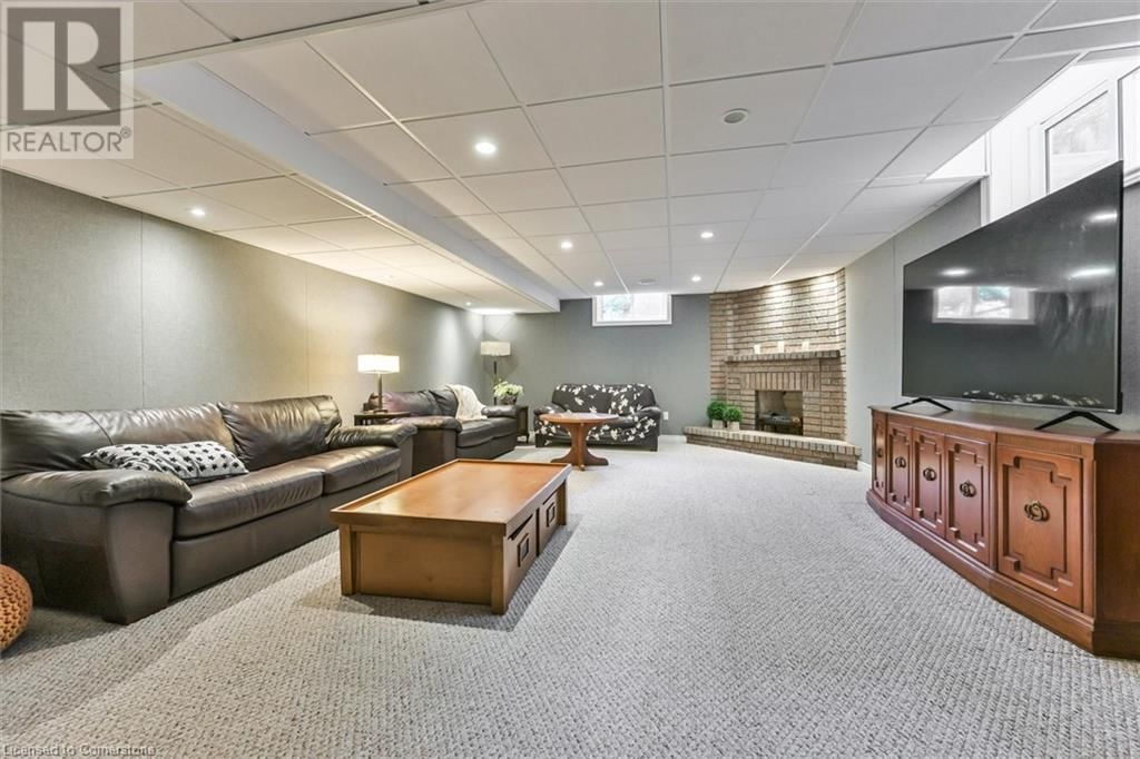 3588 THORPEDALE COURT Image 38