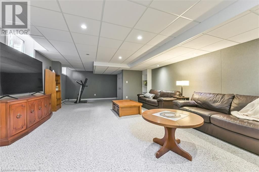 3588 THORPEDALE COURT Image 39