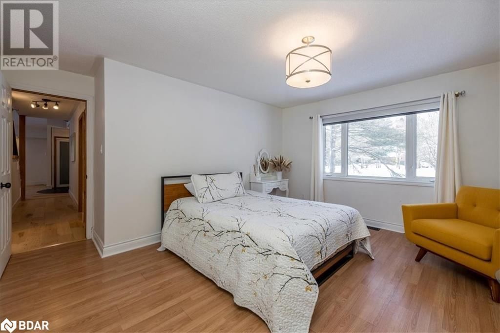 1450 MARGARET CRESCENT Image 16