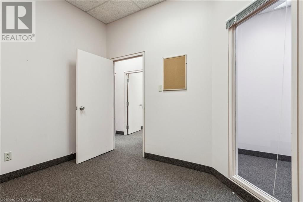 2333 WYECROFT ROAD Image 17