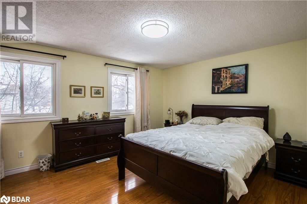 4 - 261 ROSE STREET Image 9