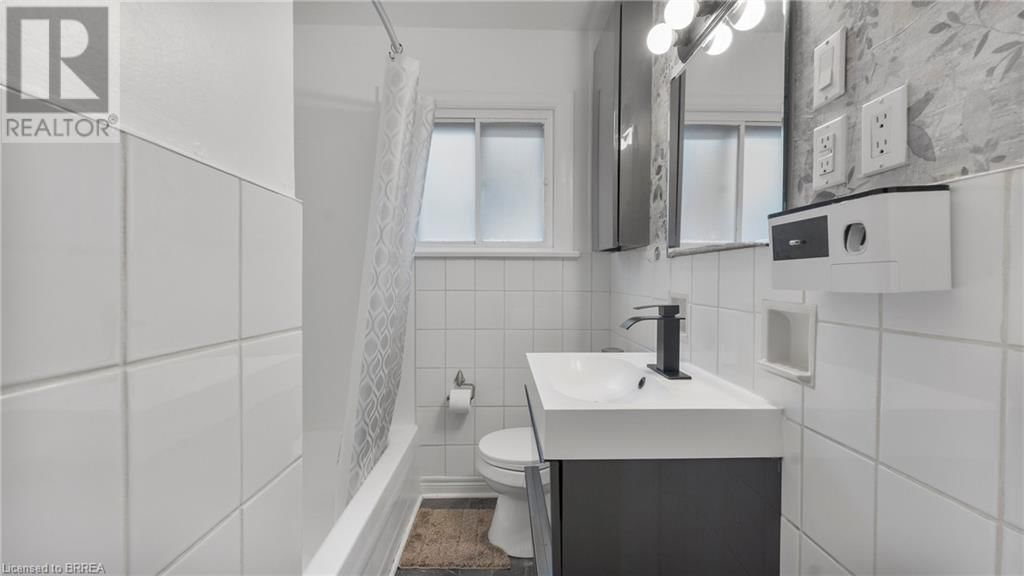 69 LYONS AVENUE Image 23
