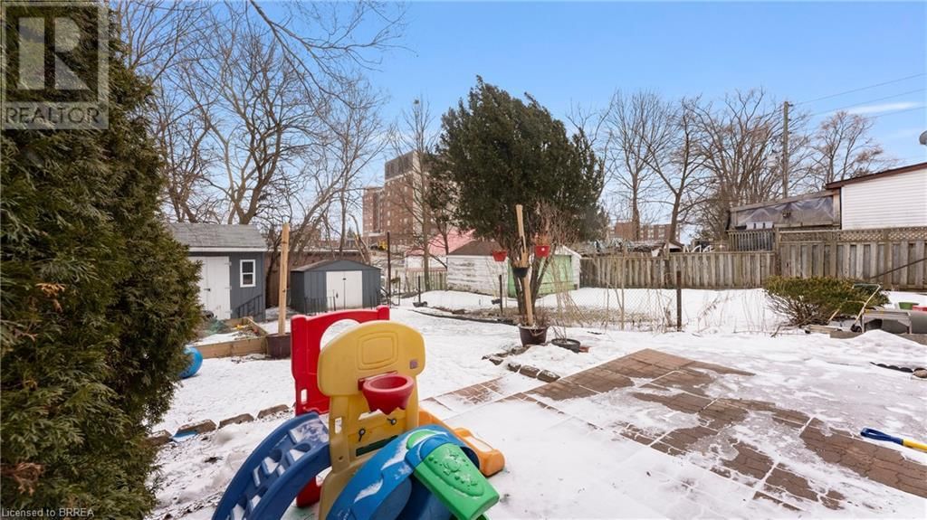 69 LYONS AVENUE Image 35