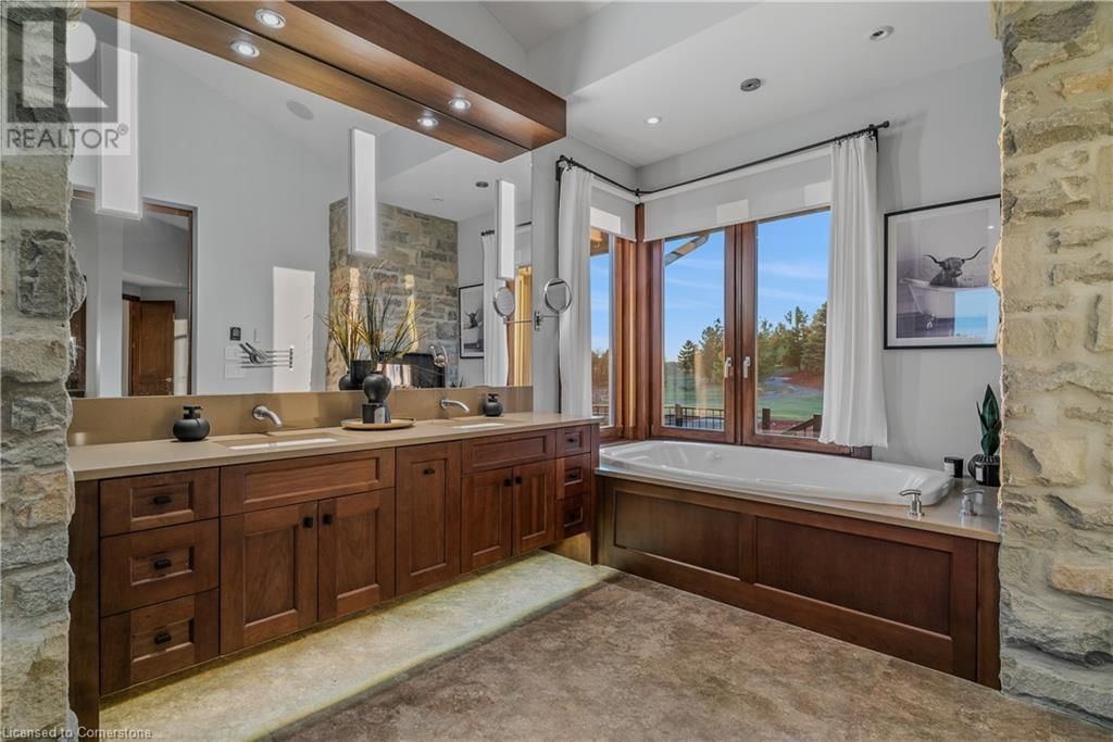 1546 MARYHILL ROAD Image 22
