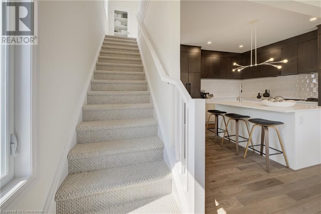 256 GREEN GATE BOULEVARD Image 13