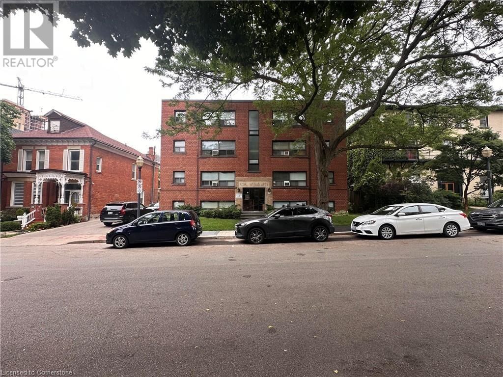 8 - 119 MACNAB STREET Image 1
