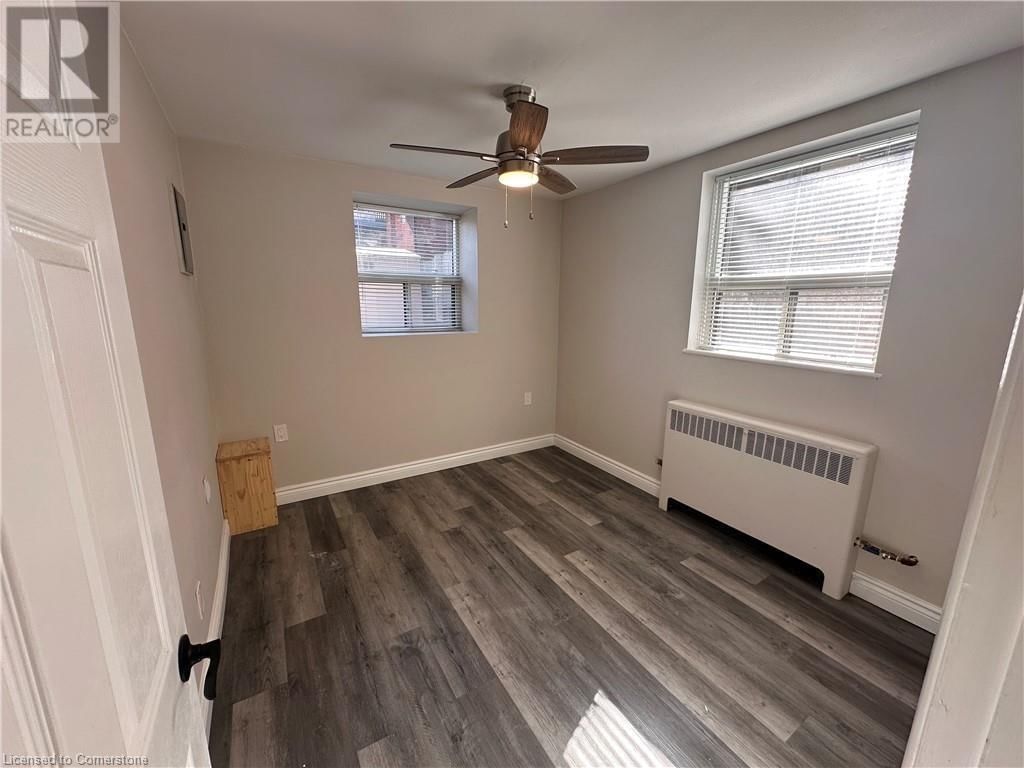 8 - 119 MACNAB STREET Image 5