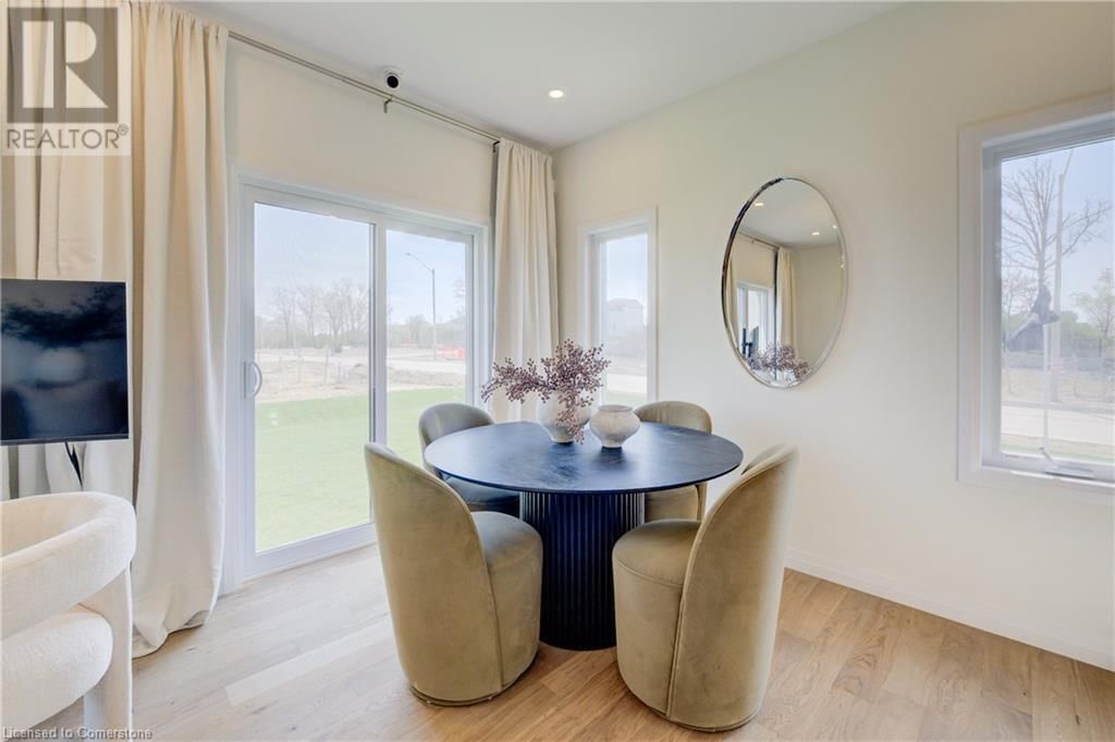 252 GREEN GATE BOULEVARD Image 11