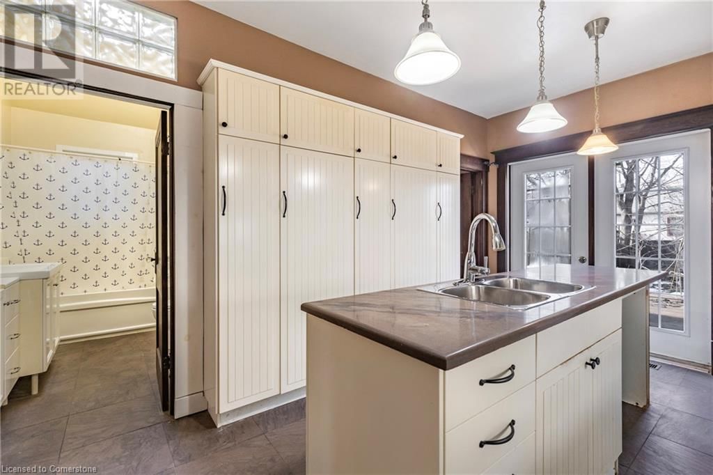 99 VALE AVENUE Image 10